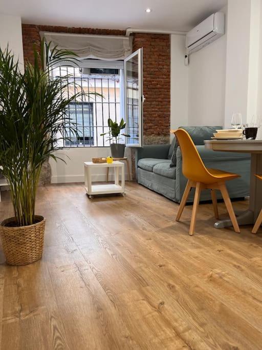 Apartamento Atocha/Reina Sofia Madrid Esterno foto