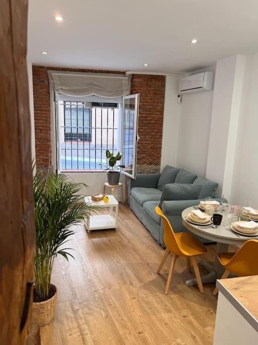 Apartamento Atocha/Reina Sofia Madrid Esterno foto